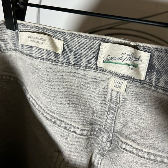 Universal Thread Vintage Straight Light Gray Womens Jeans Size 18, Like New - Picture 3 of 5